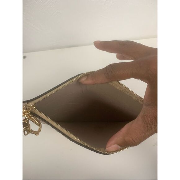 Sparkly Wristlet - Picture 5 of 5